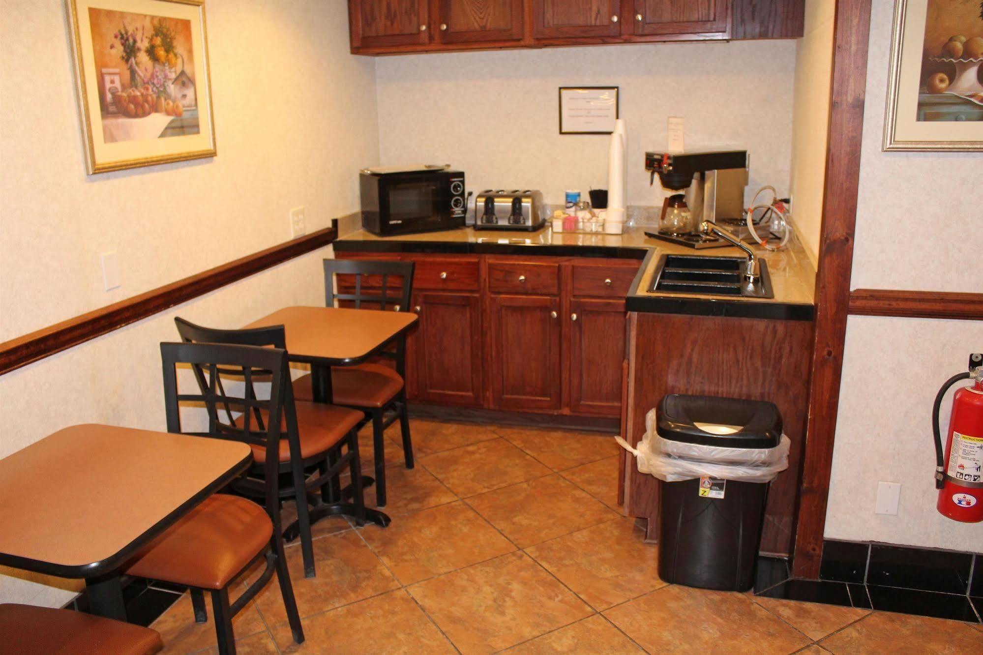 America'S Best Value Inn Conyers Exterior foto